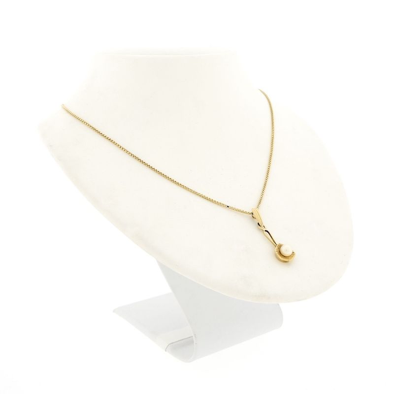 Image 8 of Gold pendant set with a pearl