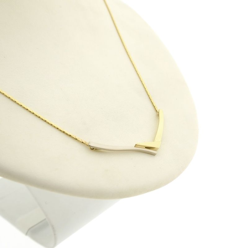 Image 3 of Two-tone gold cobra link necklace with fixed pendant