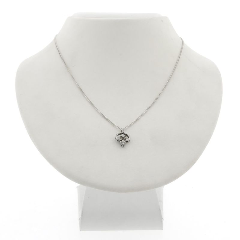 Image 5 of White gold pendant with 0.04 ct diamond.