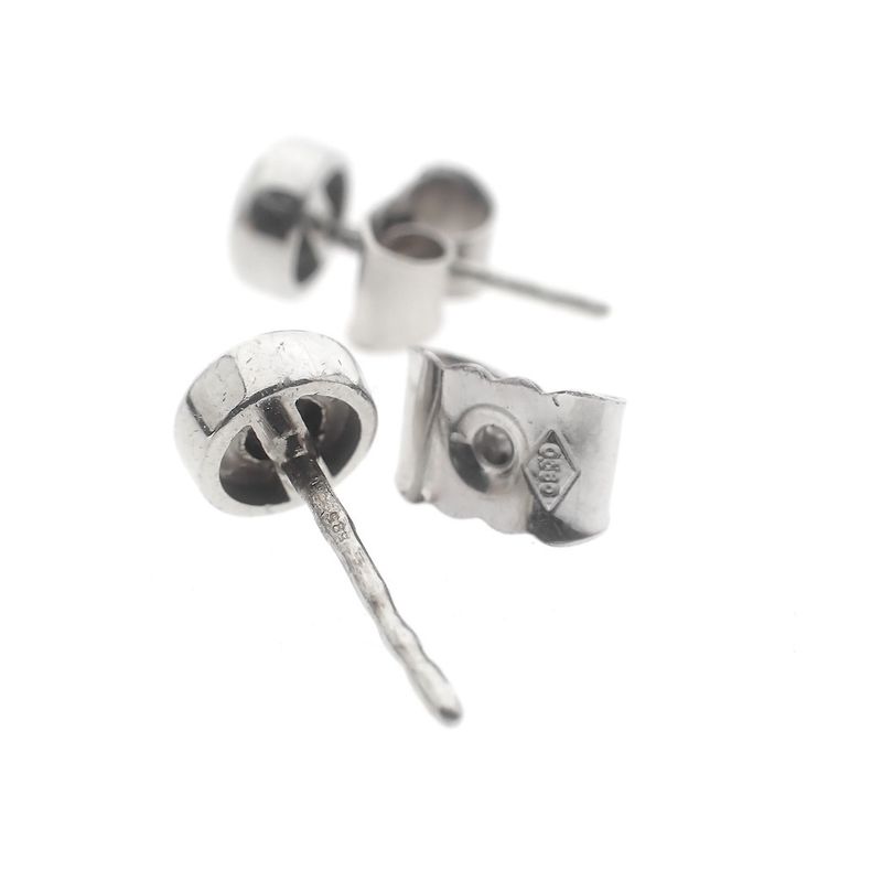 Image 4 of White gold solitaire stud earrings with diamond | 0.06 ct.