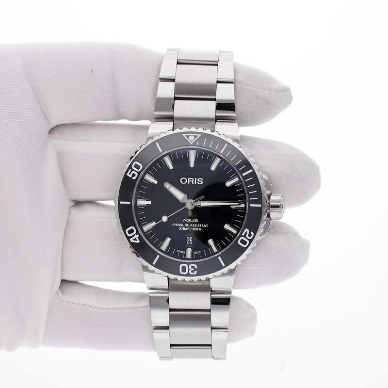 Image 17 of Oris Aquis Date 01.733.7730.4134; Automatic men's diving watch