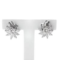 18 carat white gold stud earrings with zirconia stones