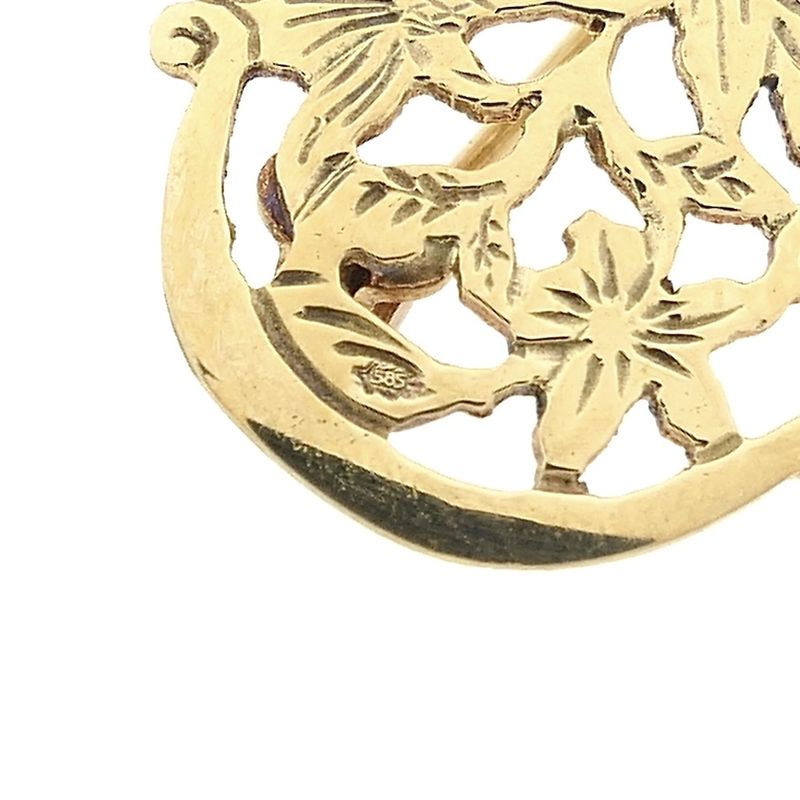 Image 6 of Vintage gold brooch with a floral design