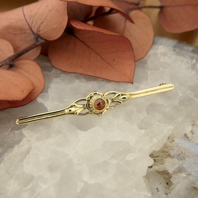Image 8 of Vintage gold brooch with garnet