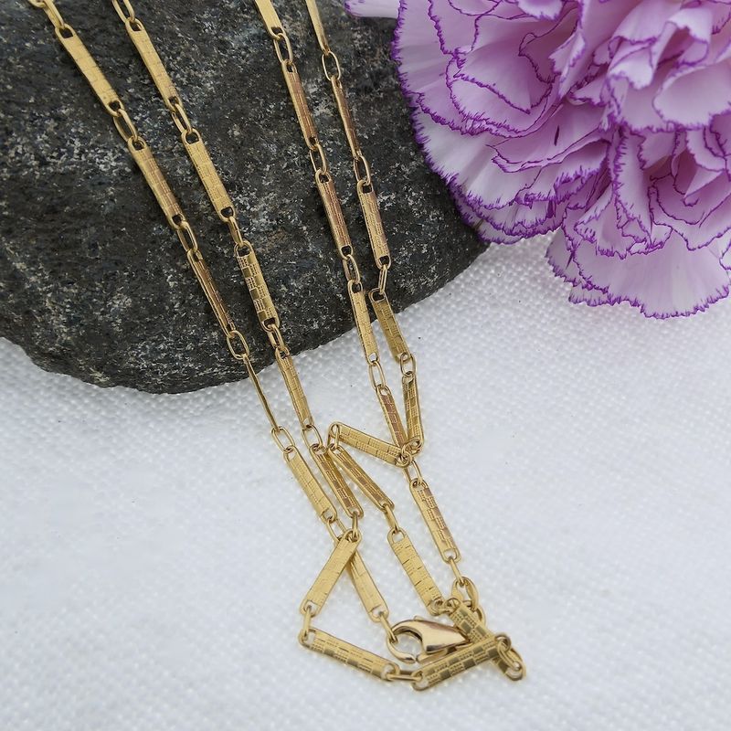 Image 9 of Gold link chain with bars