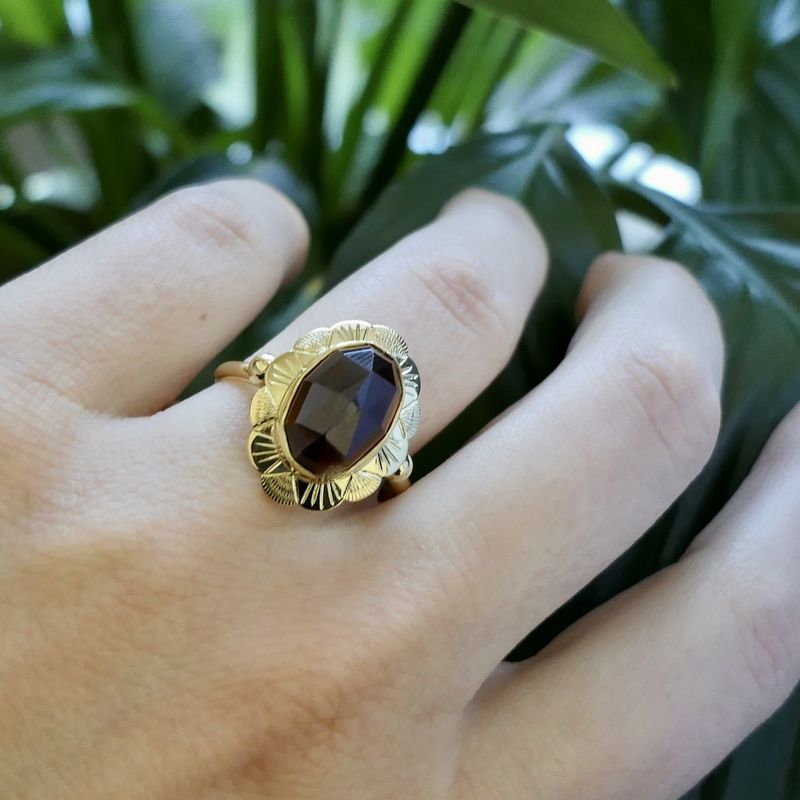 Image 9 of Gold ring with garnet | Vintage