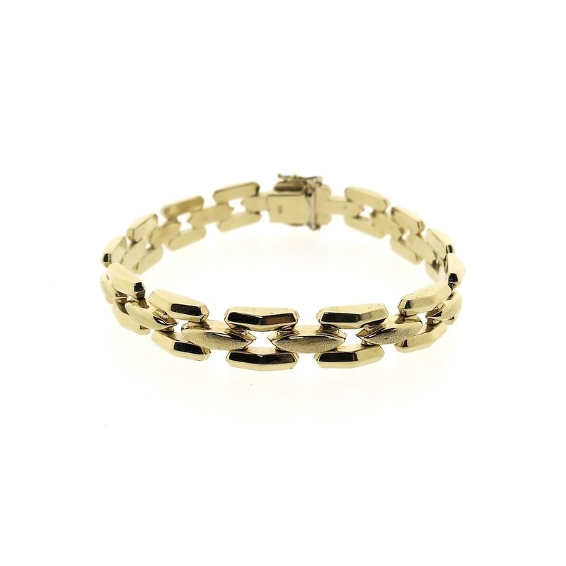 Image 3 of Gold Bismarck link bracelet
