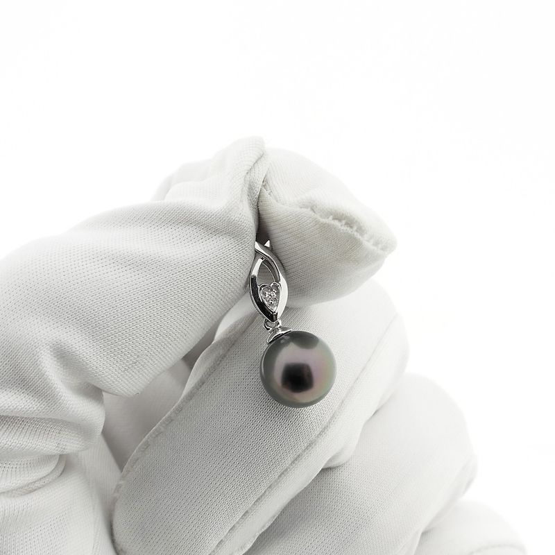 Image 5 of White gold pendant with Tahitian pearl and diamond; 0.01 ct.