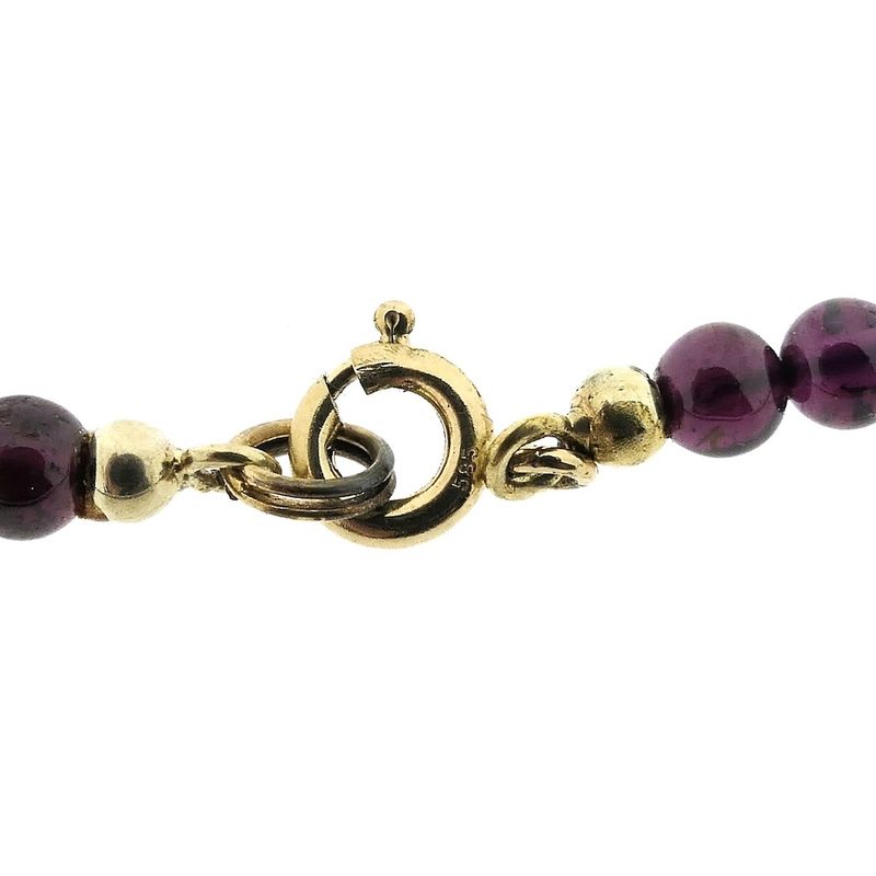 Image 5 of Glass bead necklace with gold pendant