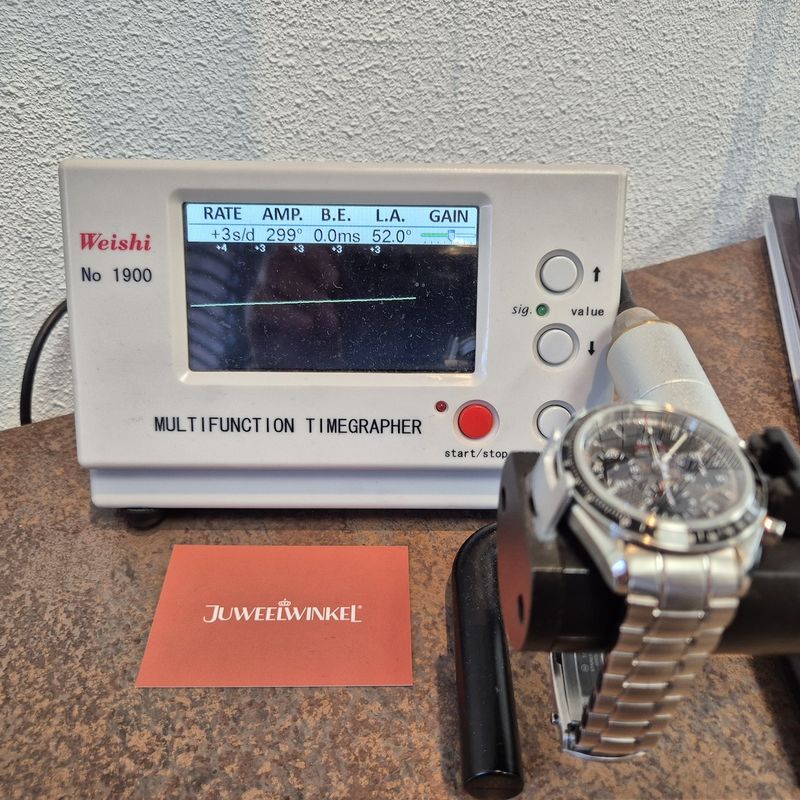 Image 19 of Omega Speedmaster Racing Chronograph 323.30.40.40.06.001; Automatic men's watch