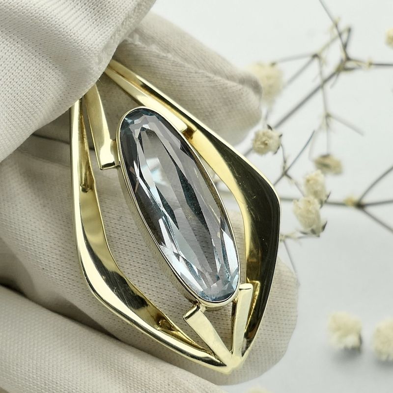 Image 5 of Gold pendant with Aquamarine