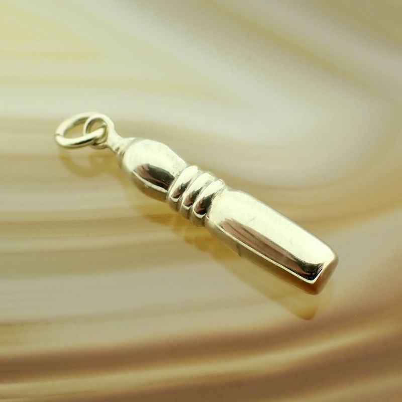 Image 4 of Gold pendant of a cone