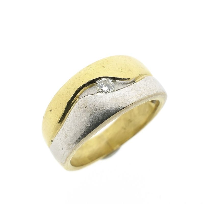Image 1 of Two-tone gold ring with 0.08 ct diamond.