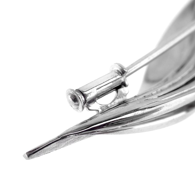 Image 6 of White gold brooch with diamonds; 0.30 ct.