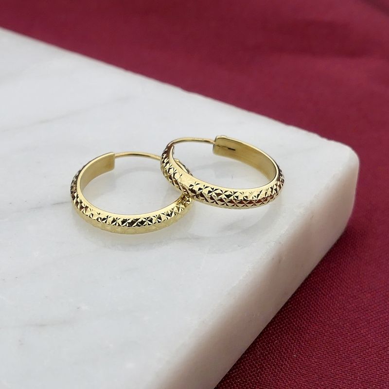 Image 2 of Gold faceted earrings; Ø 14.9 mm