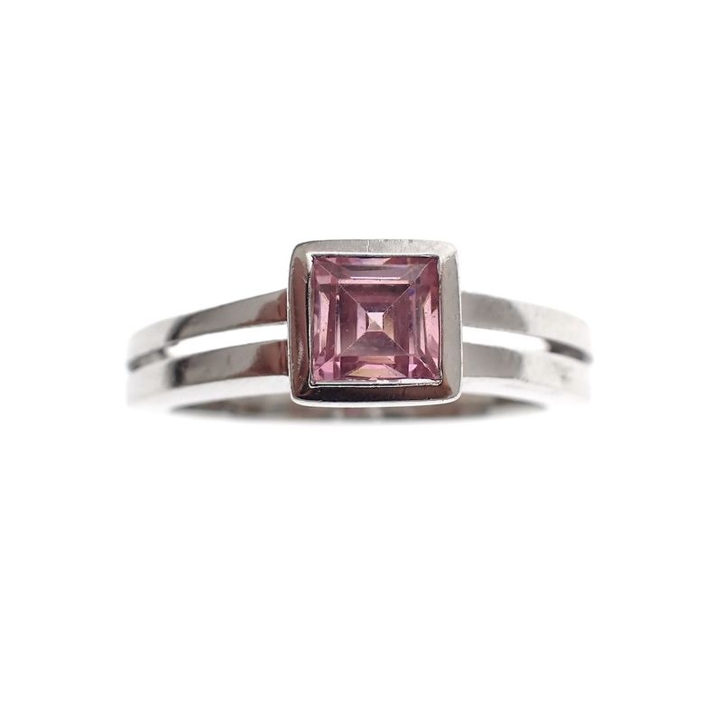 Image 2 of White gold ladies ring with kunzite