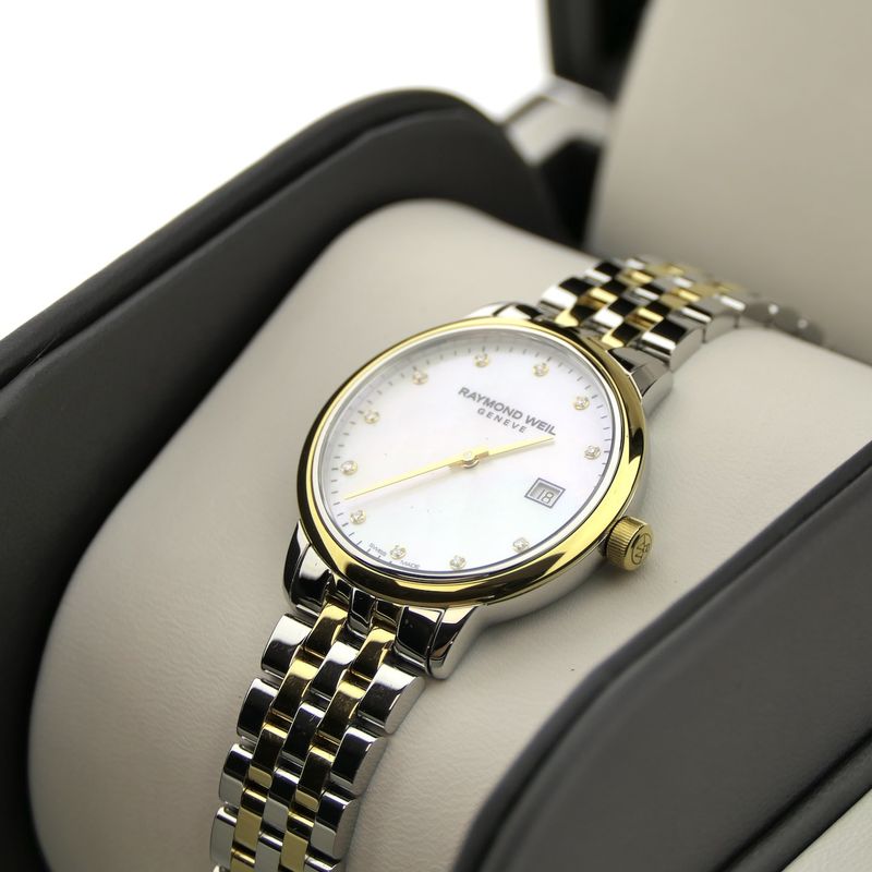 Image 8 of Raymond Weil Toccata 5985-STP-97081; Bi-color women's watch with diamonds