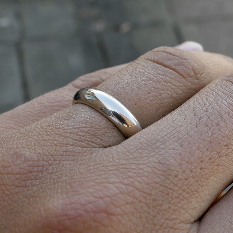 Image 7 of White gold (wedding) ring
