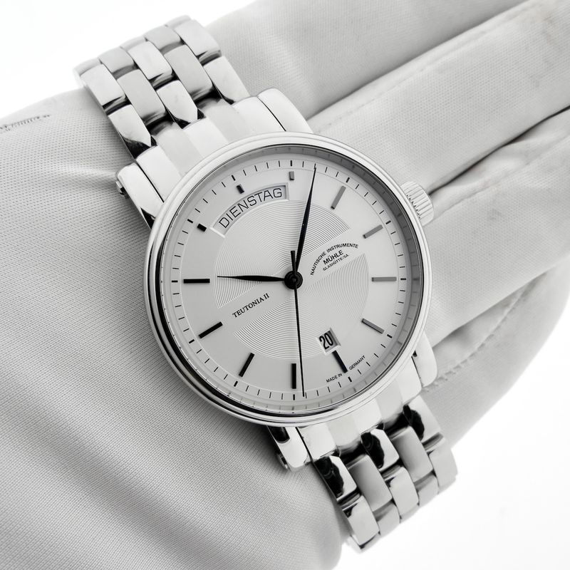 Image 9 of Mühle Glashütte Teutonia II M1-33-60; Automatic men's watch