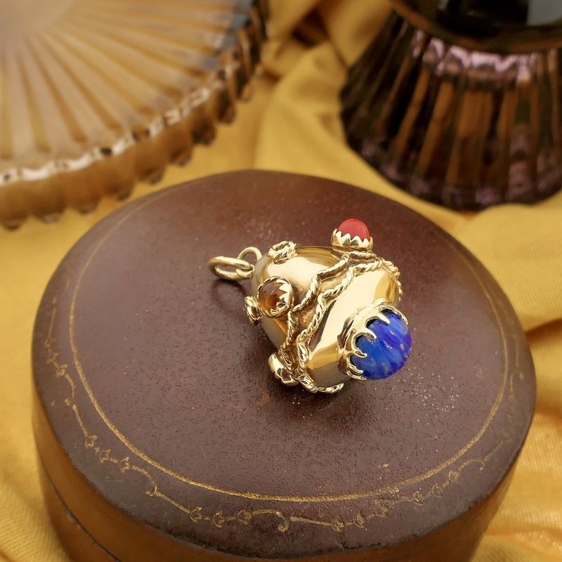 Image 2 of Gold pendant with mix of gemstones