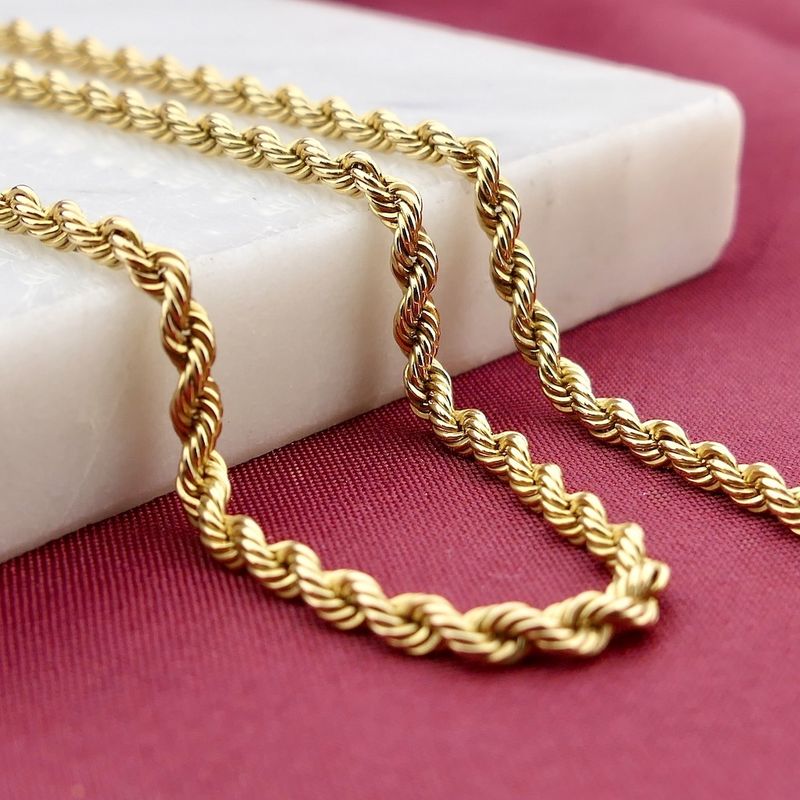 Image 2 of Gold twisted link chain | 50.5 cm