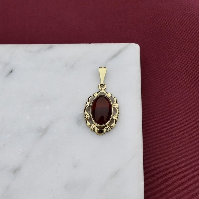 Image 7 of Vintage gold pendant with bandagate