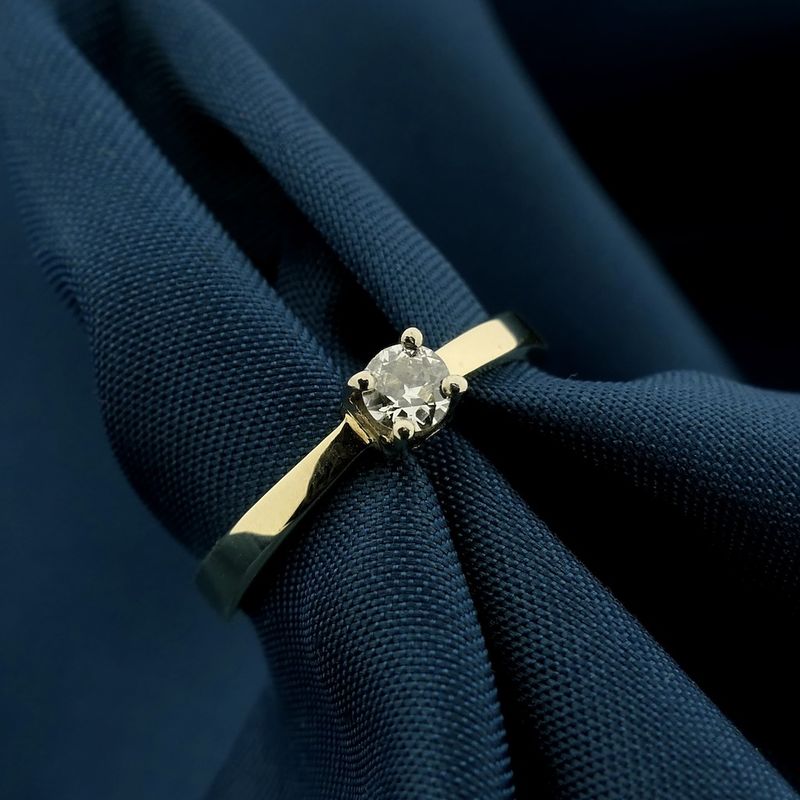 Image 2 of Gold solitaire ring with diamond | 0.18 ct.