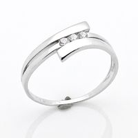 9 carat ring with 0.09 ct diamonds.