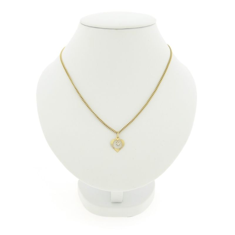 Image 3 of Gold pendant of a heart with zirconia