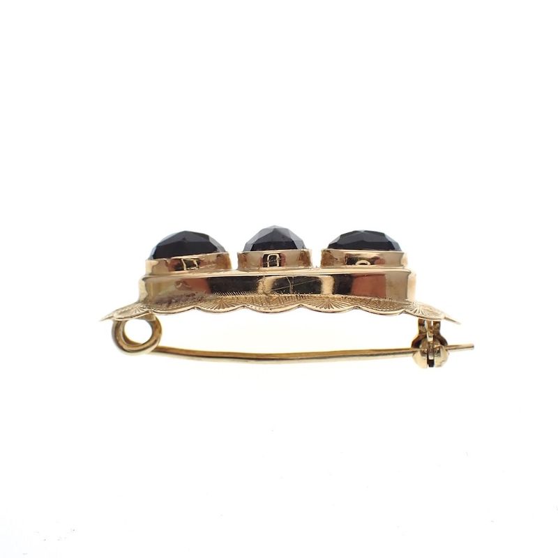 Image 4 of Vintage gold brooch with garnet
