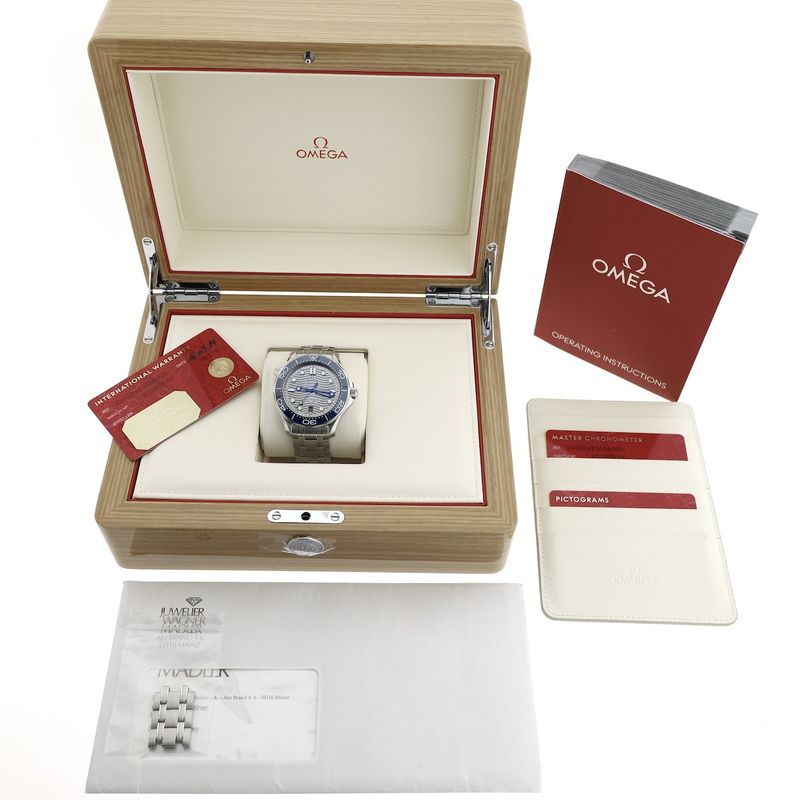 Image 17 of Omega Seamaster 300m Co-Axial Master Chronometer 42mm 210.30.42.20.06.001; Automatic men's watch