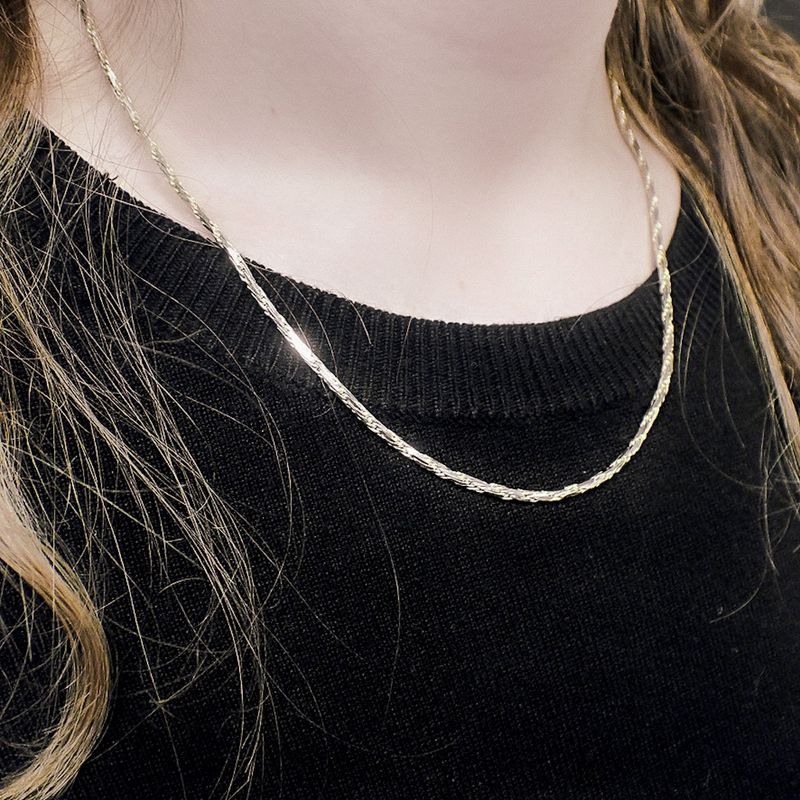 Image 2 of 18K. Two-tone twisted link chain | 49.5 cm