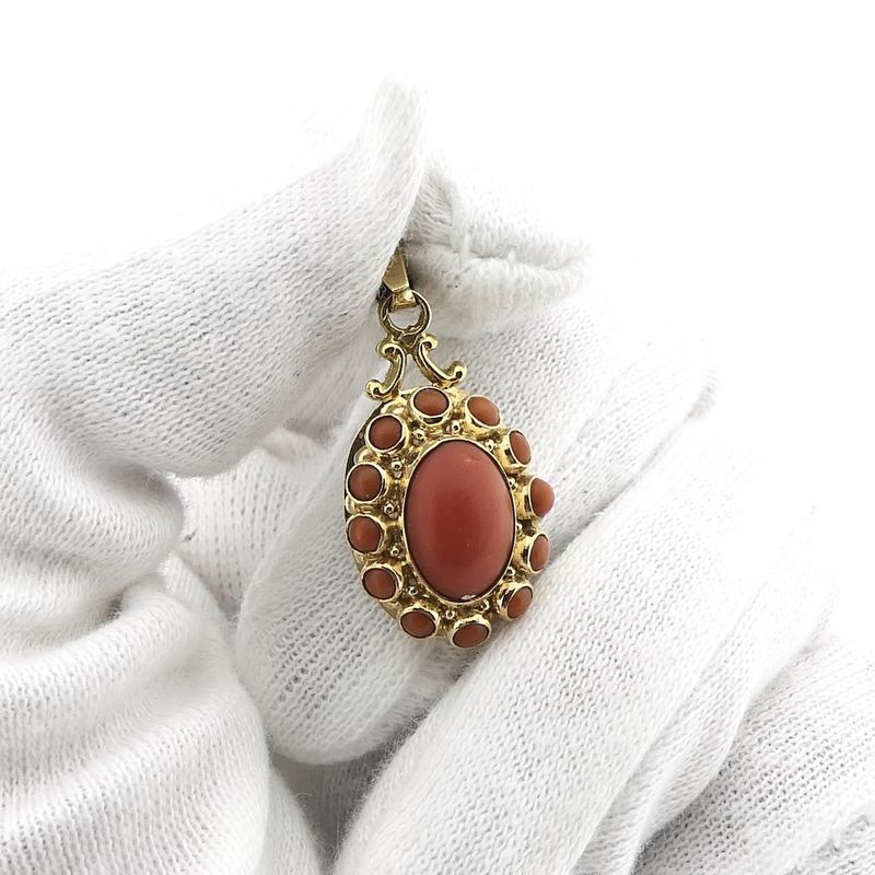 Image 6 of Antique gold pendant with blood coral