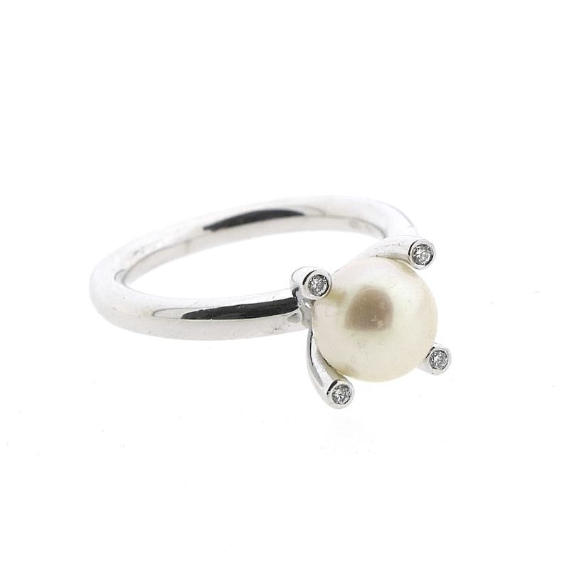 Image 4 of Bron Jewelry white gold 'Phlox' ring set with a South Sea pearl and 0.04 ct diamond.