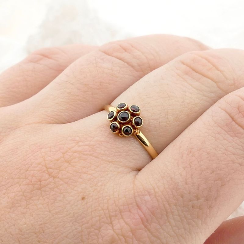 Image 4 of Gold ring with garnet
