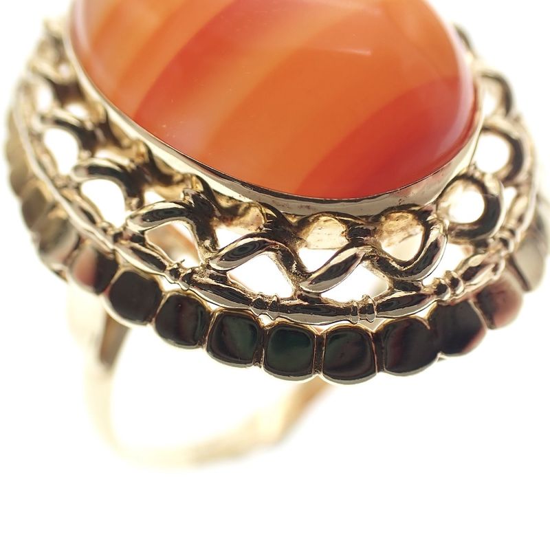 Image 3 of Vintage gold ring with carnelian bandagate