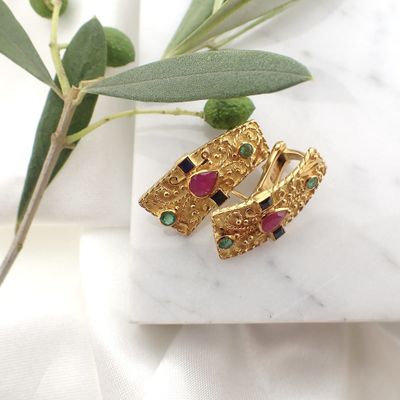 Image 2 of Golden oriental stud earrings with ruby, sapphire and emerald