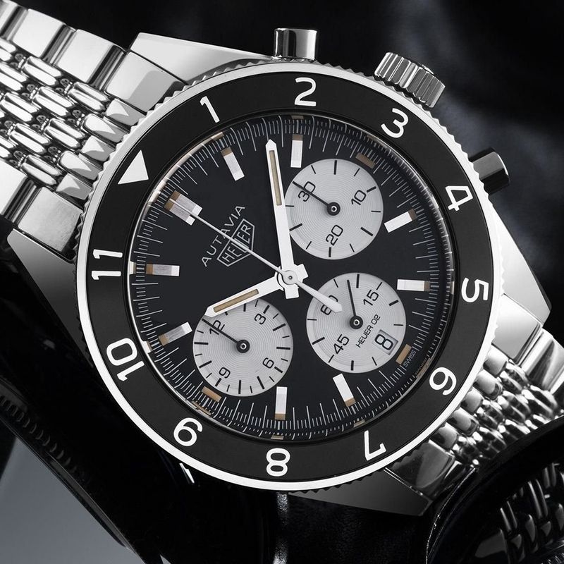 Image 2 of Heuer Autavia CBE2110; Chronograph men's watch