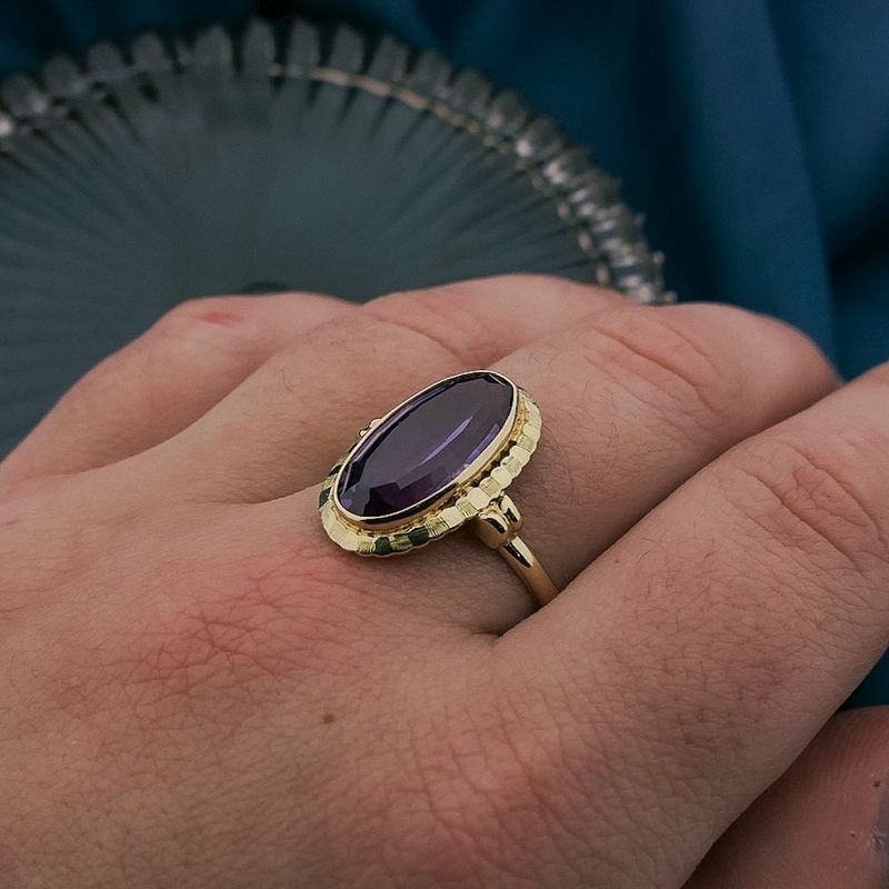 Image 4 of Gold ring with amethyst | Vintage