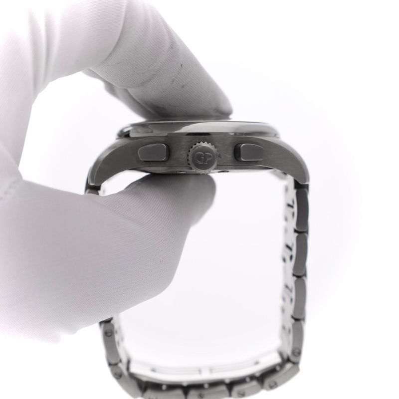 Image 12 of Girard-Perregaux BMW Oracle Racing 49931 Men's Chronograph