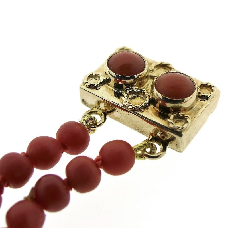 Image 4 of Blood coral bead necklace with gold clasp; Antique | 37 cm