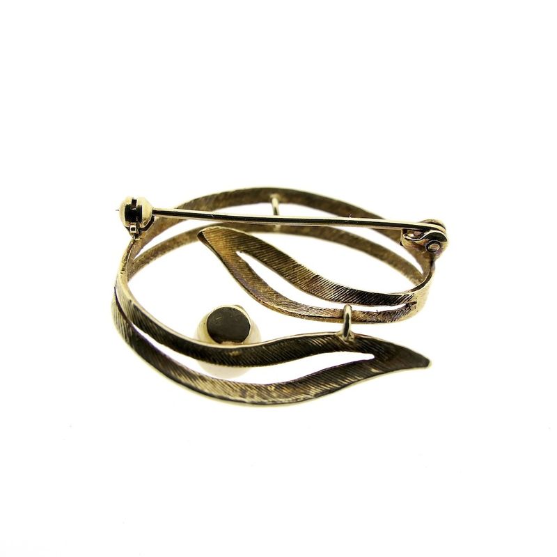 Image 3 of Vintage gold brooch with pearl.