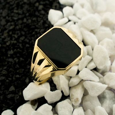 Image 2 of Gold signet ring with onyx