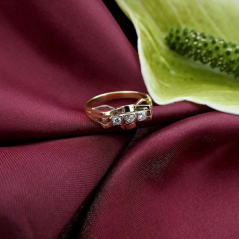 Image 2 of Vintage gold ring with diamonds; 0.09 ct.