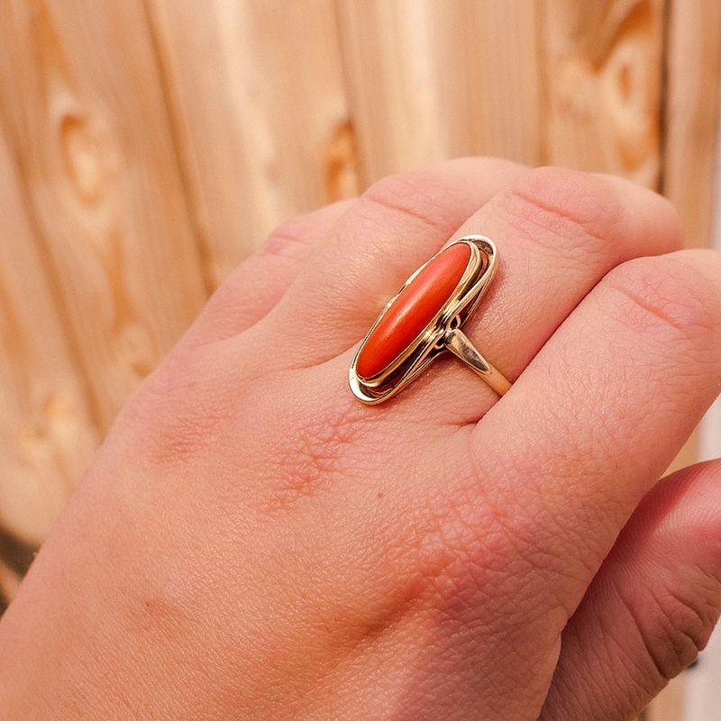 Image 4 of Gold ring with red coral | Vintage