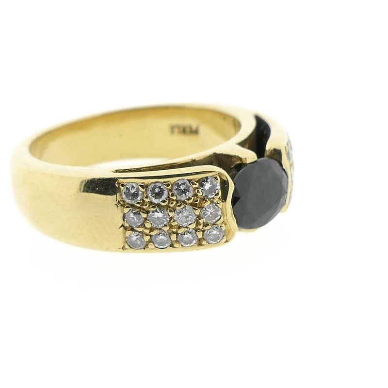 Image 4 of Gold ring with sapphire and diamond; 0.48 ct.