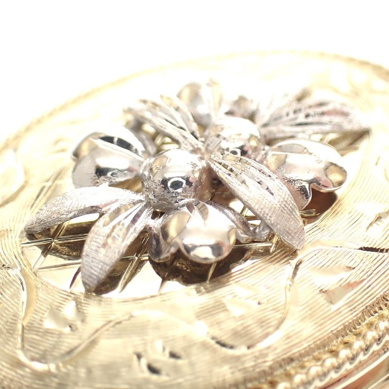 Image 3 of Two-tone gold oval pendant | Vintage/antique