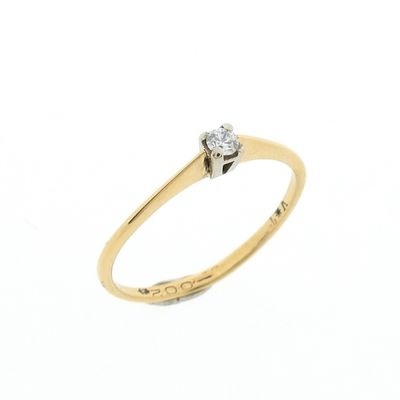 Gold solitaire ring with zirconia Image 1 of Gold solitaire ring with zirconia