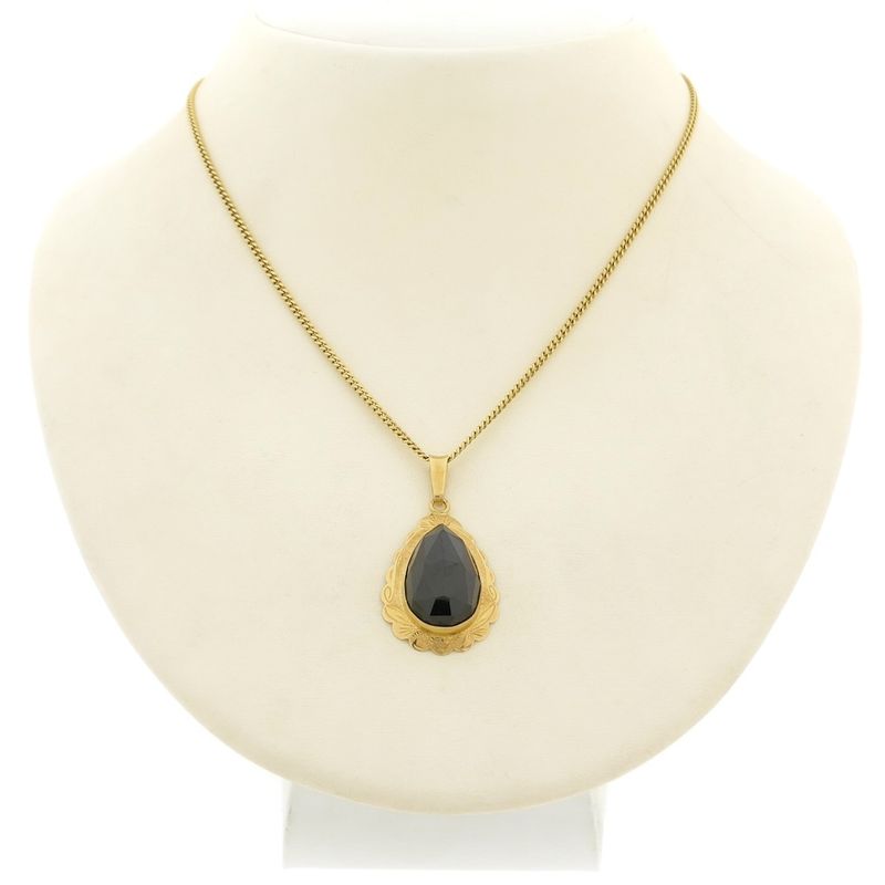Image 10 of Vintage gold pendant with garnet.