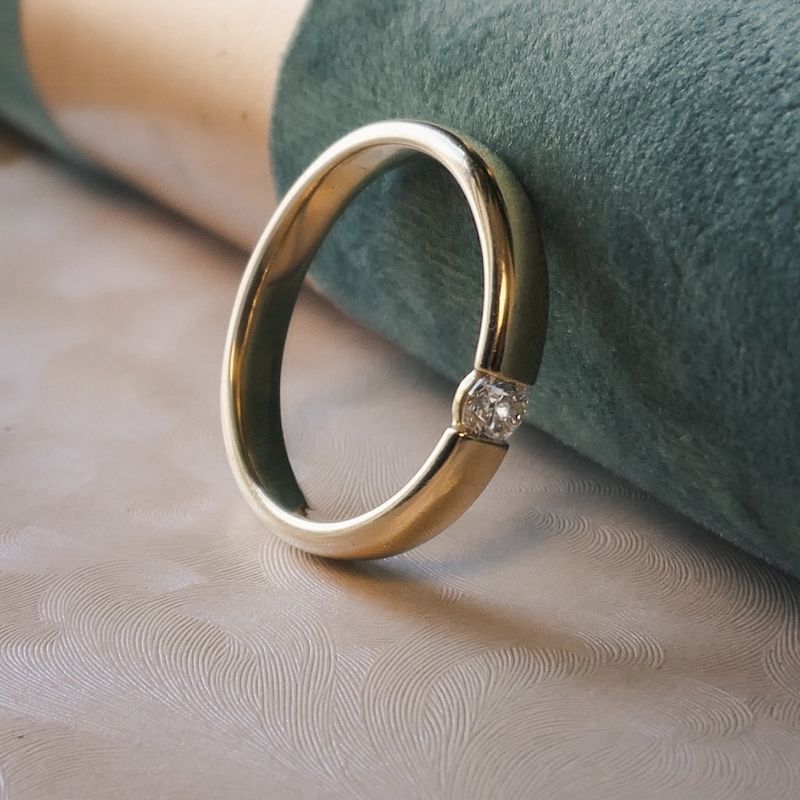 Image 2 of Gold solitaire ring with diamond 0.35 ct.